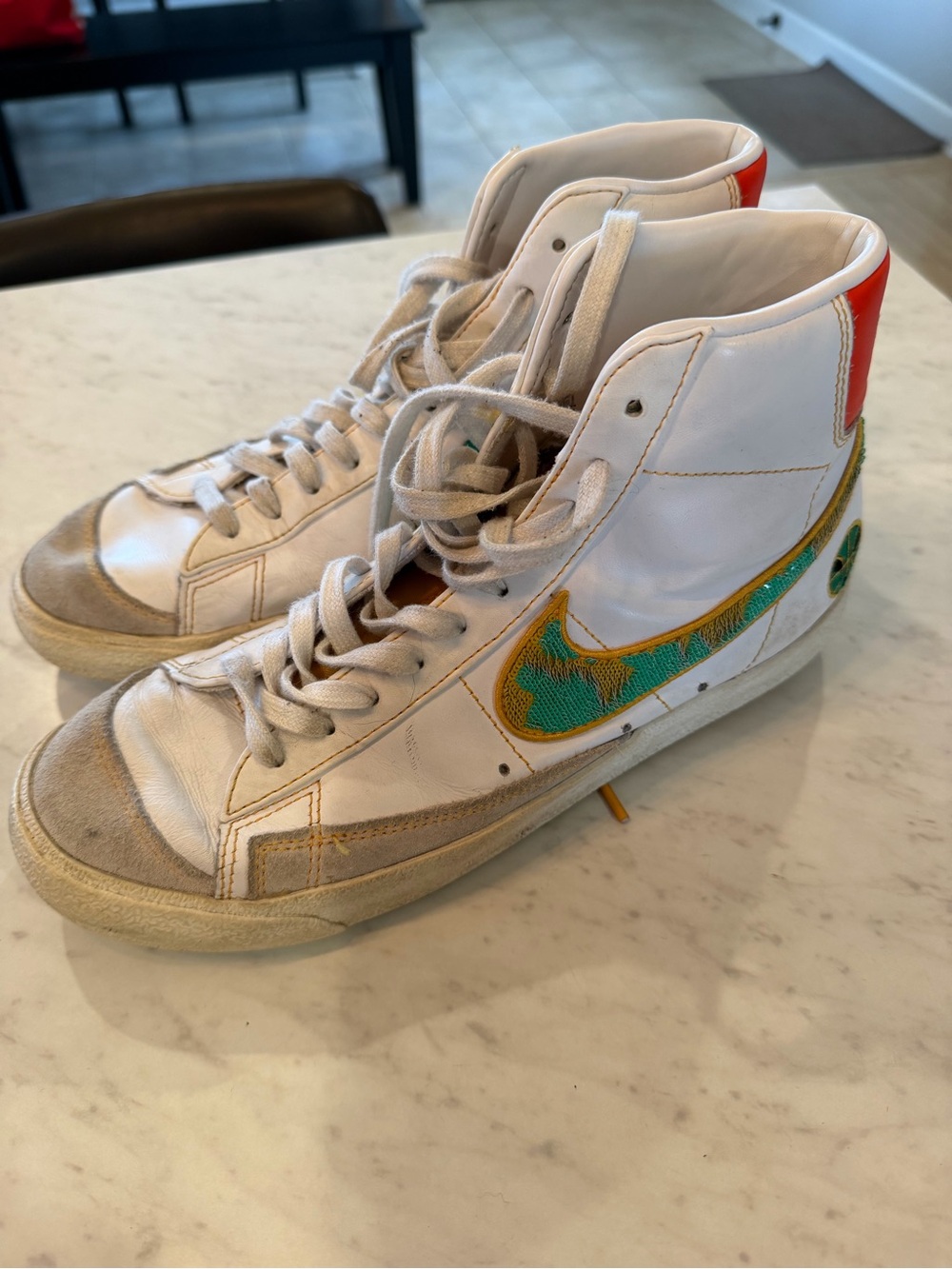 Nike Blazer Mid ‘77 Rayguns high top sneakers,size 8.5